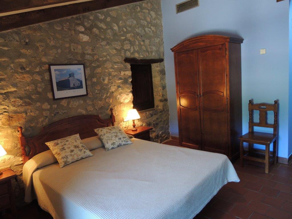 Hostal De La Rovira Oix Ngoại thất bức ảnh
