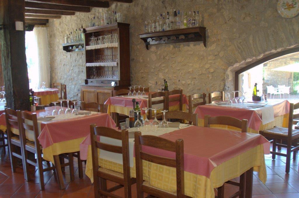 Hostal De La Rovira Oix Ngoại thất bức ảnh