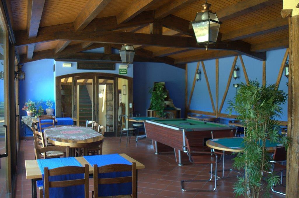 Hostal De La Rovira Oix Ngoại thất bức ảnh
