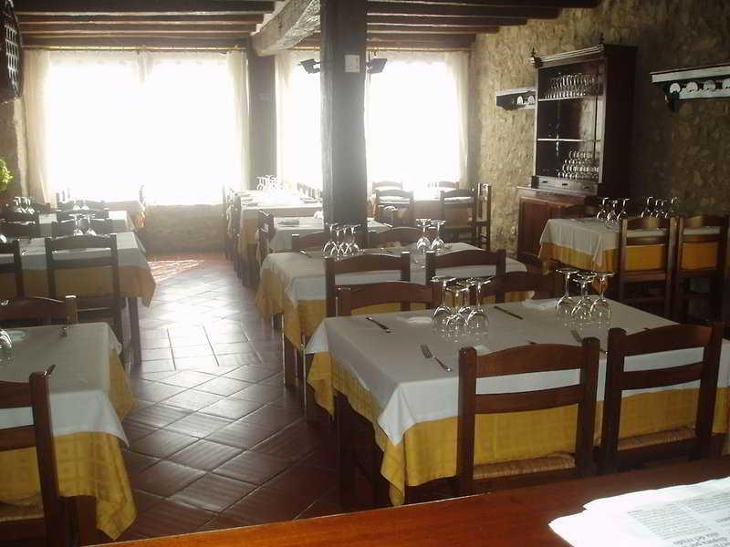 Hostal De La Rovira Oix Ngoại thất bức ảnh